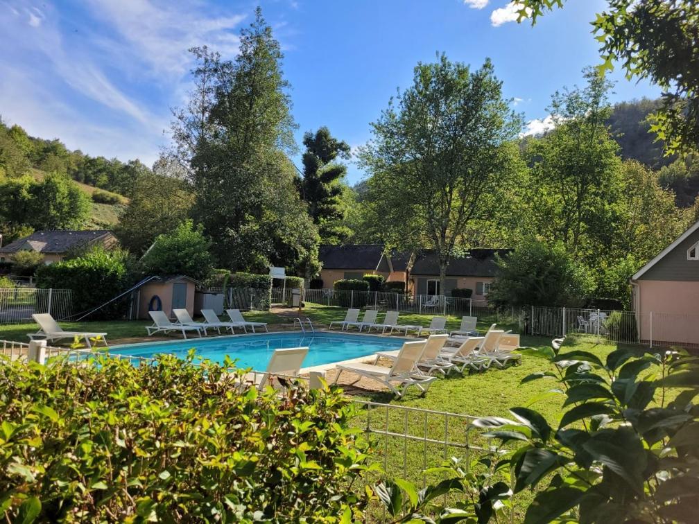 Village 17 Gites, Piscine, Restaurant , 2 Gites Avec Spa, 3Km De Conques Exterior photo